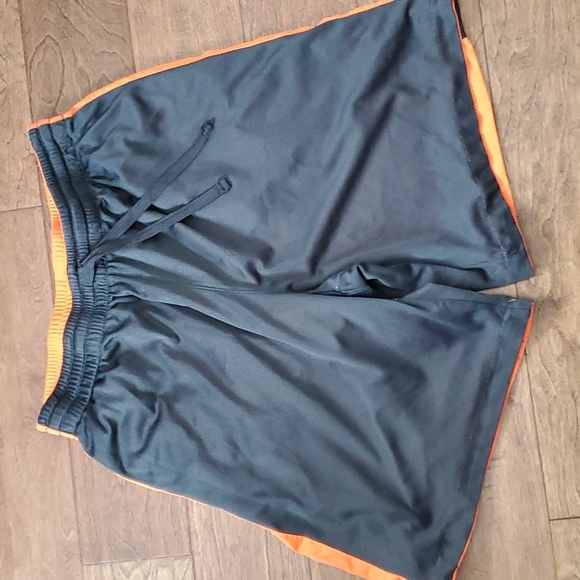 Basketball shorts reversible - Picture 1 of 2